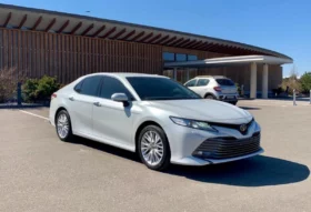 Toyota Camry VIII (XV70)
