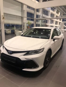 
									Toyota Camry VIII (XV70) full								