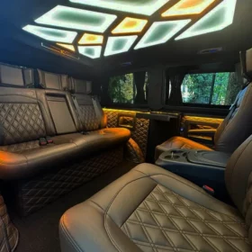 
									Mercedes-Benz full								