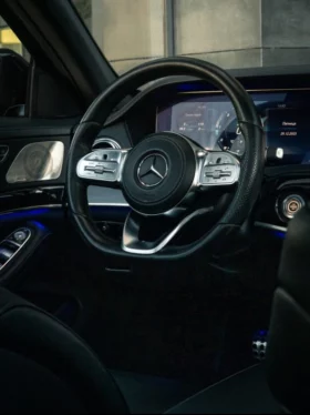 
									Mercedes-Benz S-Class full								