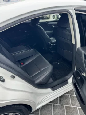 
									Lexus ES 2021 200 Comfort full								