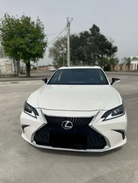 
									Lexus ES full								